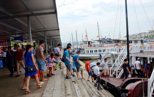Tourists increase during National Holiday - ảnh 1